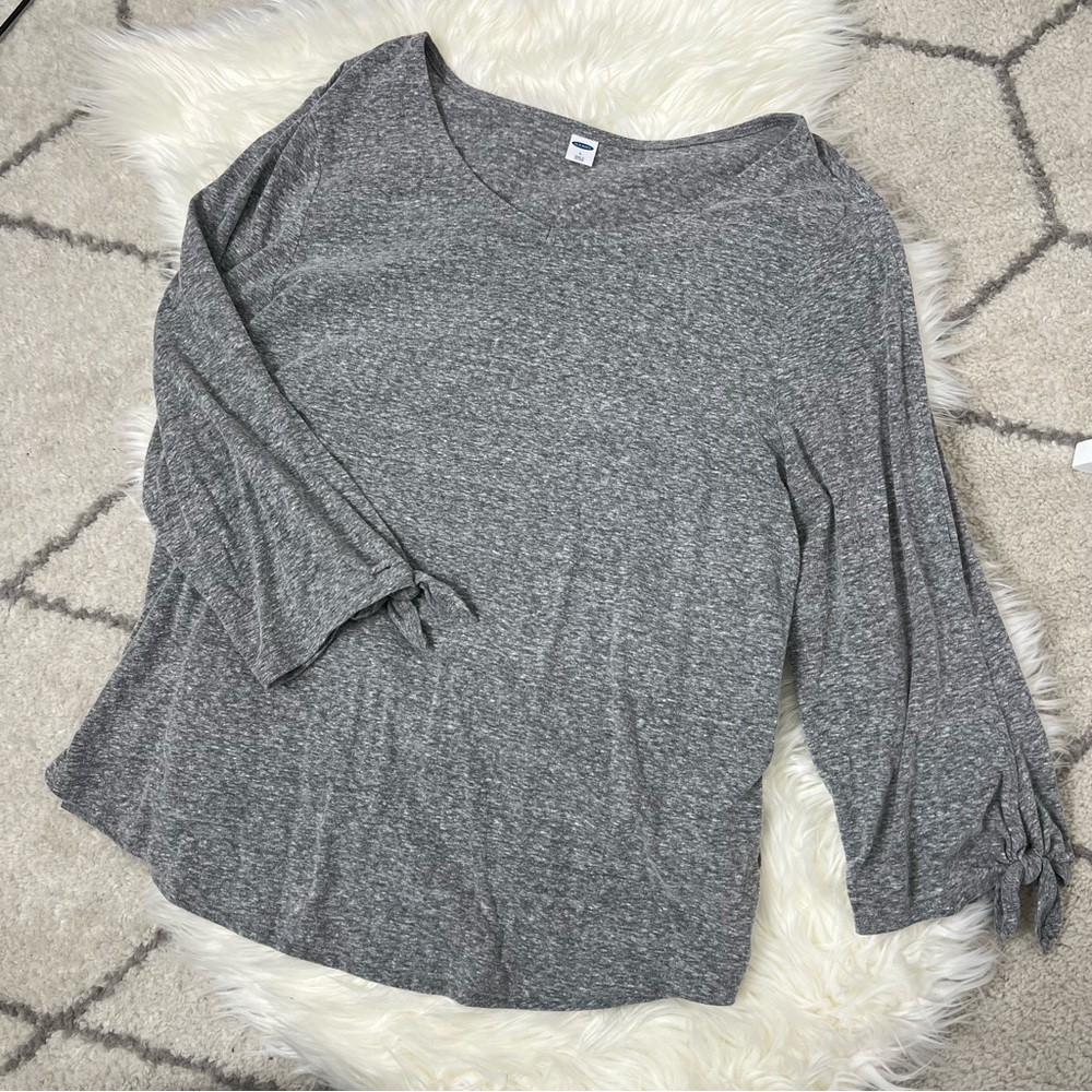 Gray Loose Fitting Shirt with Ties on the Sleeves